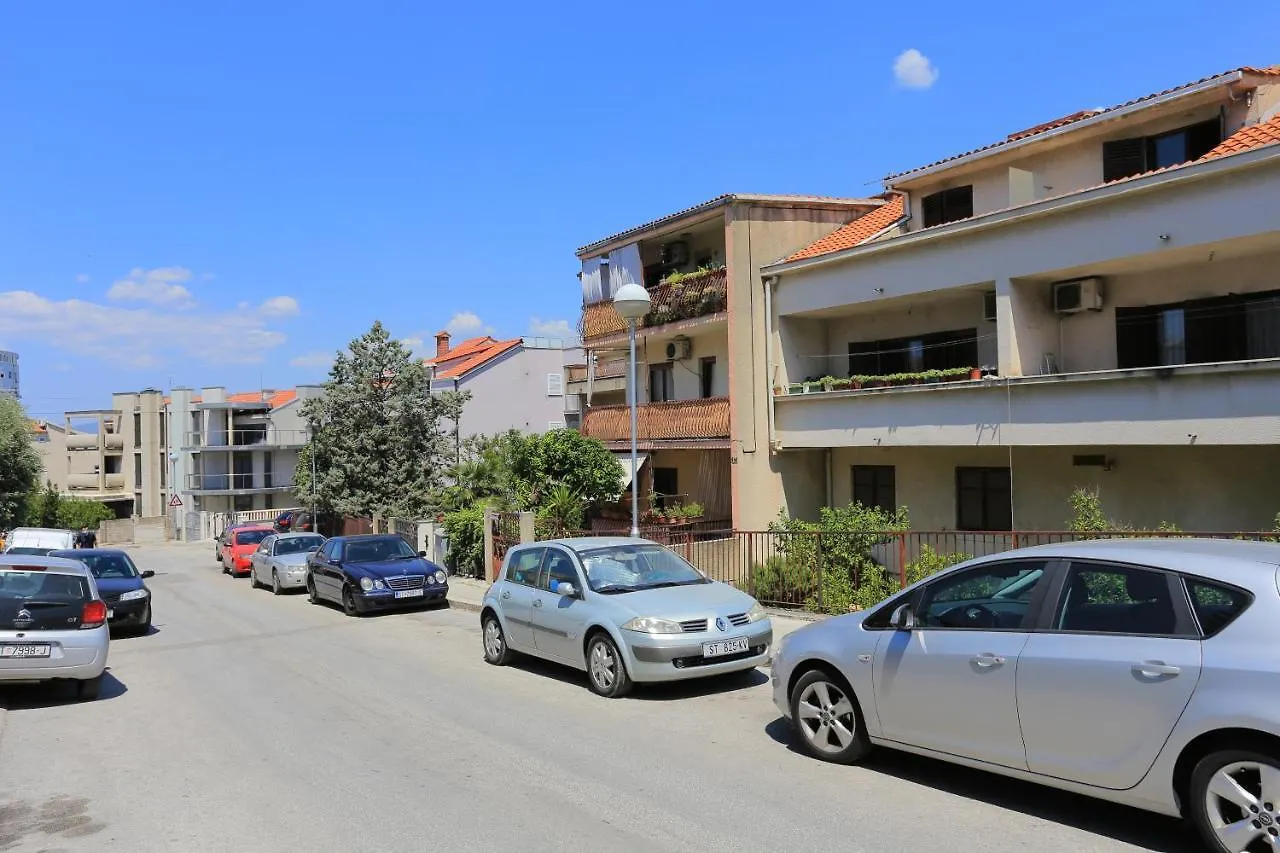 Apartments With Wifi Split - 18336 0*,