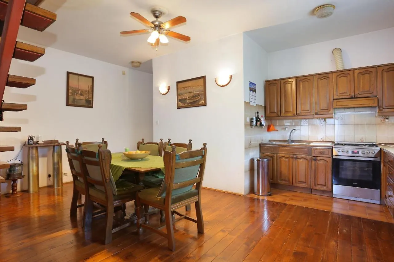 Apartments With Wifi Split - 18336 Croatia